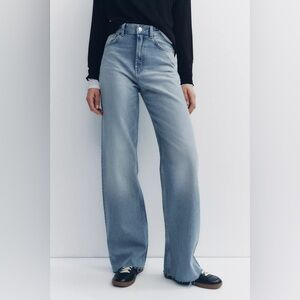 🤍 ZARA • high rise full length wide light wash blue jeans